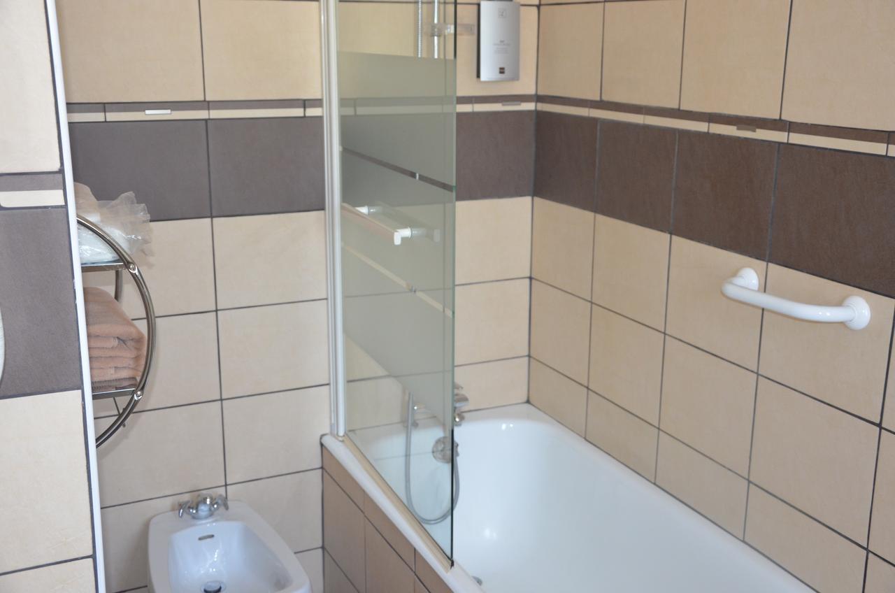 Hotel Le Week-End Plouider Экстерьер фото